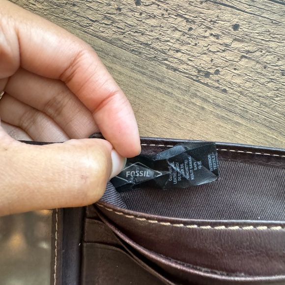 Fossil Men's Bifold Leather Wallet with Flap - Brown - Picture 6 of 6